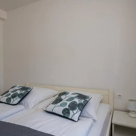 Ellen Sophie Holiday home Vrznaveri
